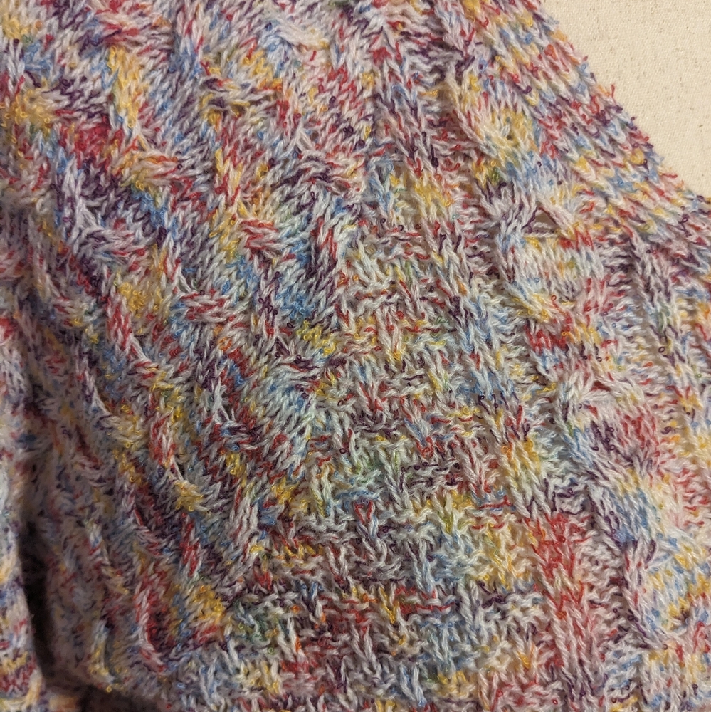 Colorful vneck sweater - Picture 3 of 3